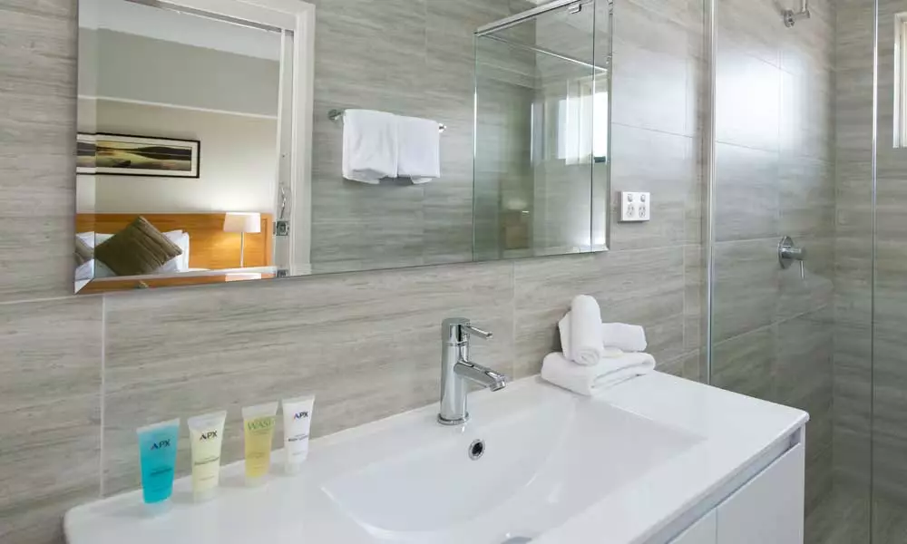 APX Hotels Apartments Parramatta affordable one bedroom bathroom apartment accommodation in Parramatta CBD Australia