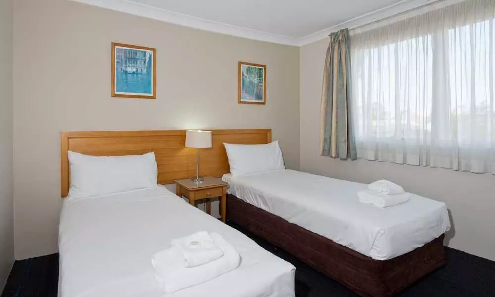 APX Hotels Apartments Parramatta comfortable and affordable three bedroom twin bed accommodation in Parramatta CBD Australia