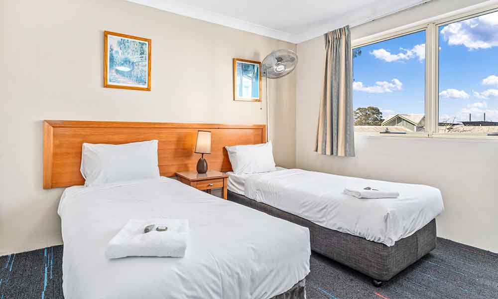 APX Hotels Apartments Parramatta comfortable and affordable three bedroom twin bed accommodation in Parramatta CBD Australia