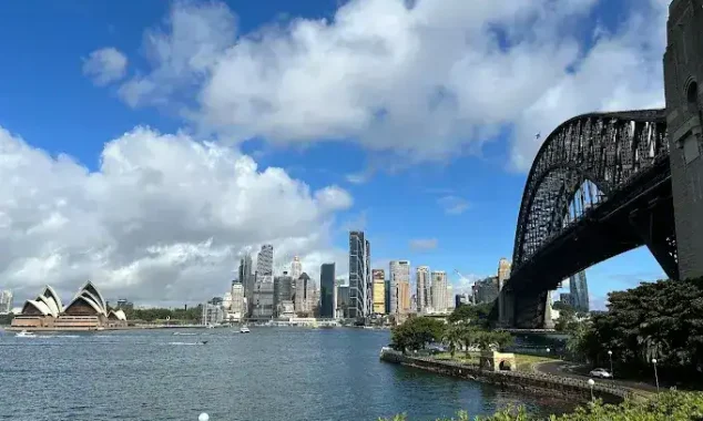 Broughton Street Lookout 1