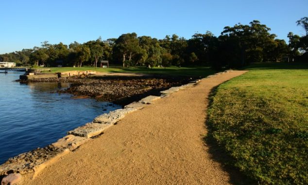 clarkes-point-waterfront-footpath